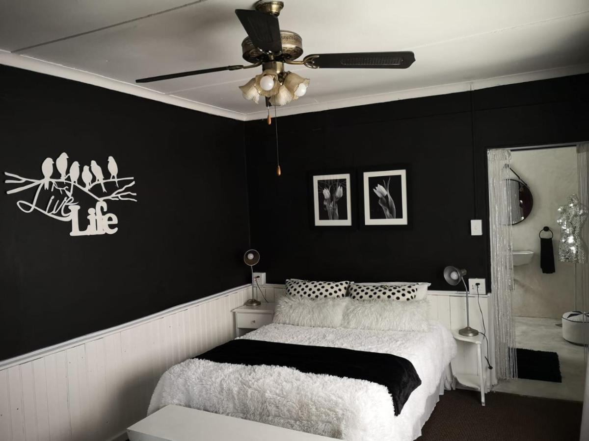 Prosper Stud Guest House โรเบิร์ตสัน ภายนอก รูปภาพ