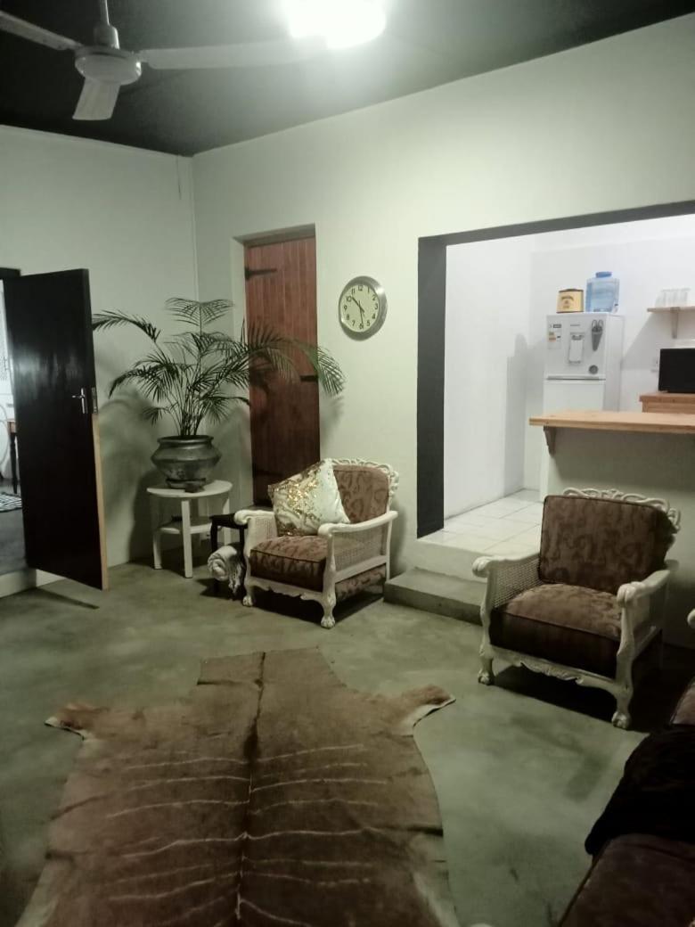 Prosper Stud Guest House โรเบิร์ตสัน ภายนอก รูปภาพ